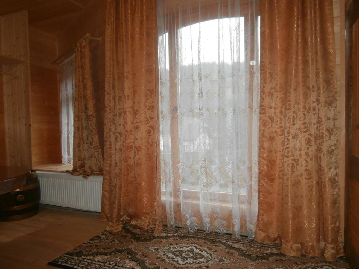 Karpatskiy Domik Izki Bagian luar foto